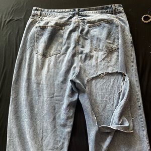 plus size oversized distressed jeans
